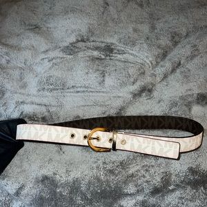 Michael Kors reversible belt